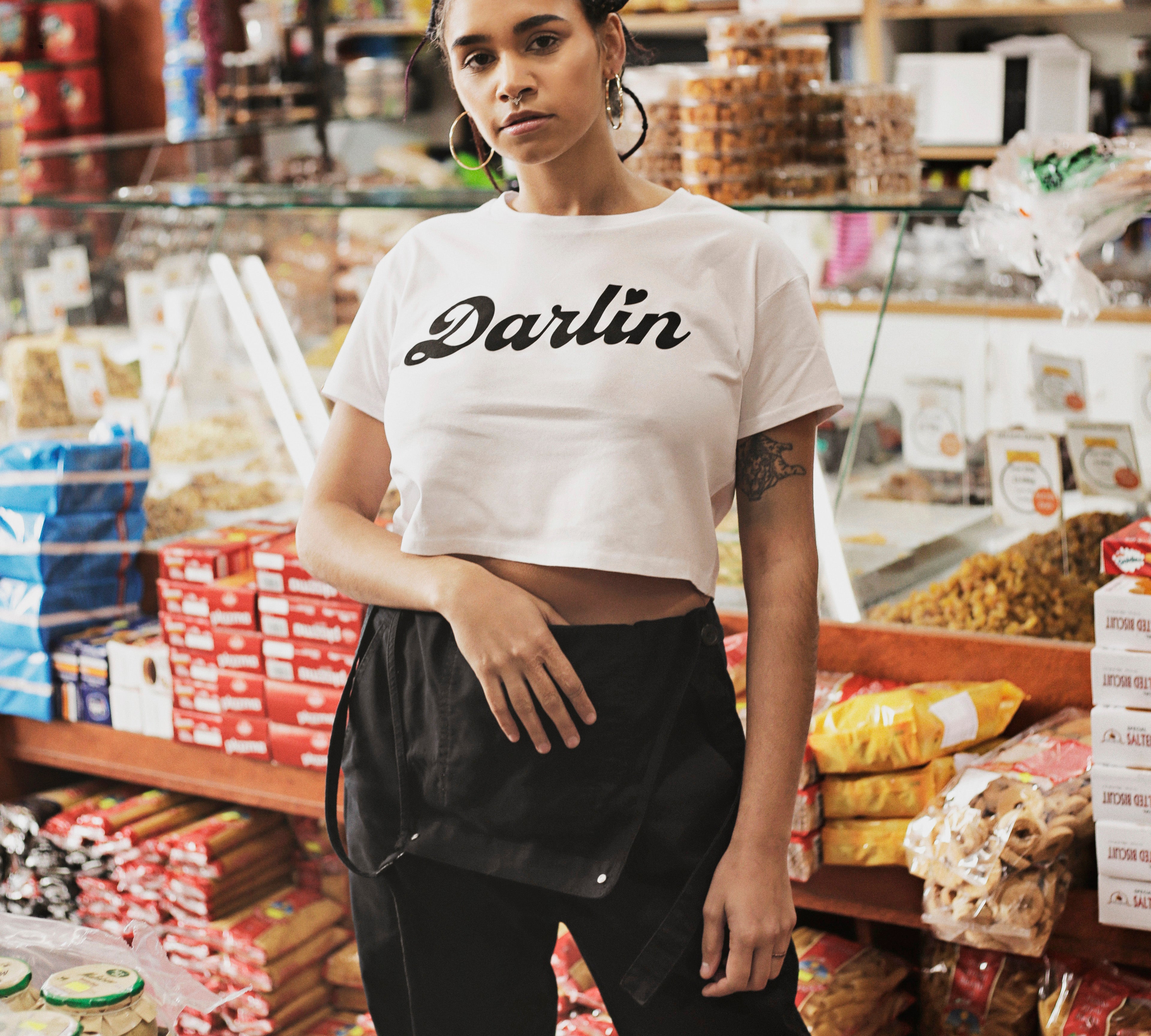 Darlin cropped tee white